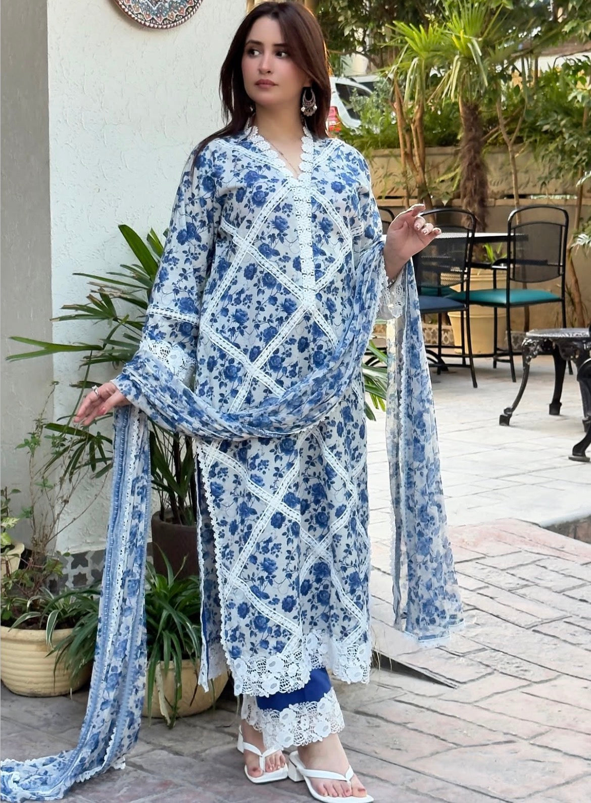 Blue Lawn 3 PCs Suit