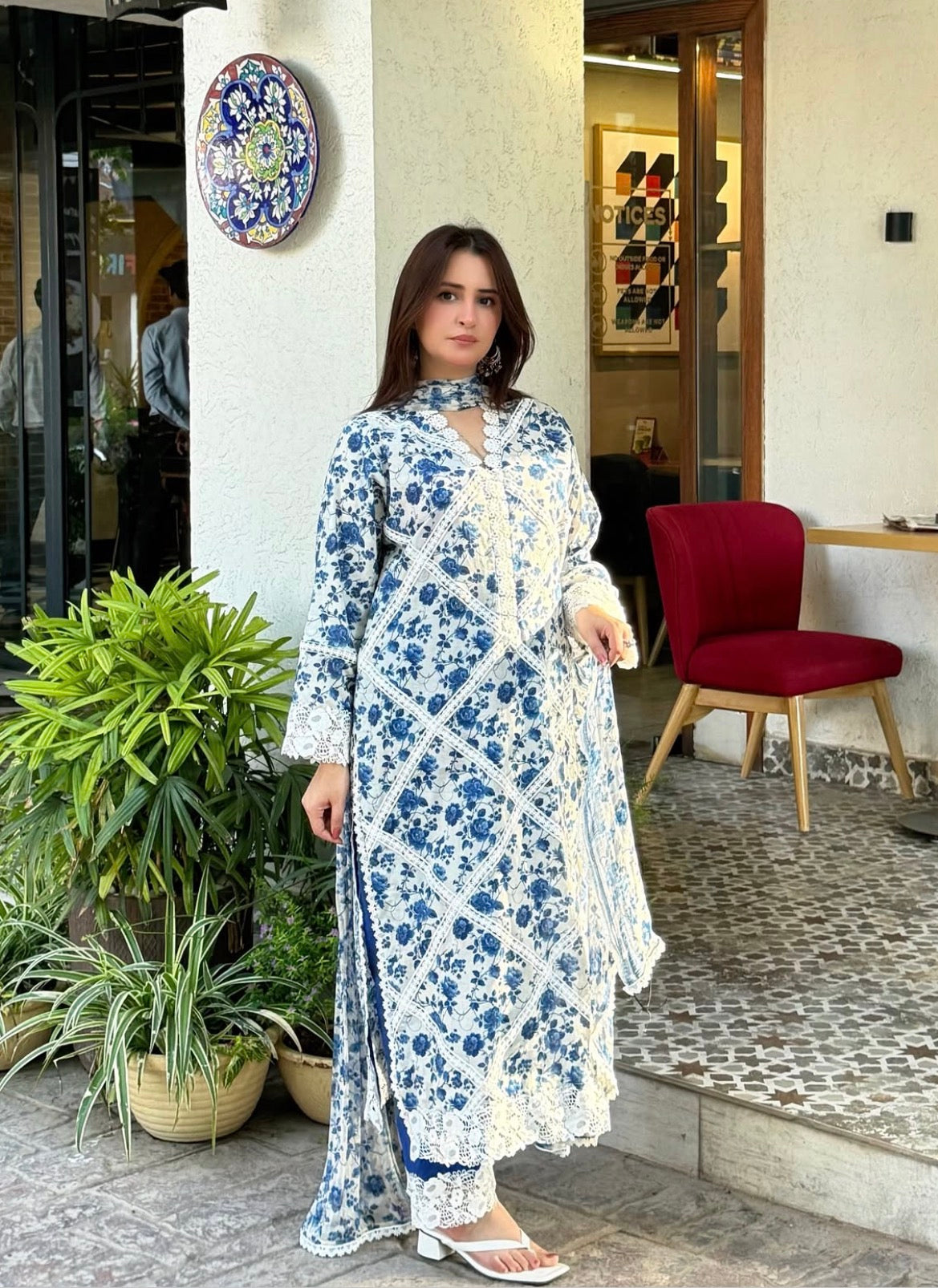 Blue Lawn 3 PCs Suit
