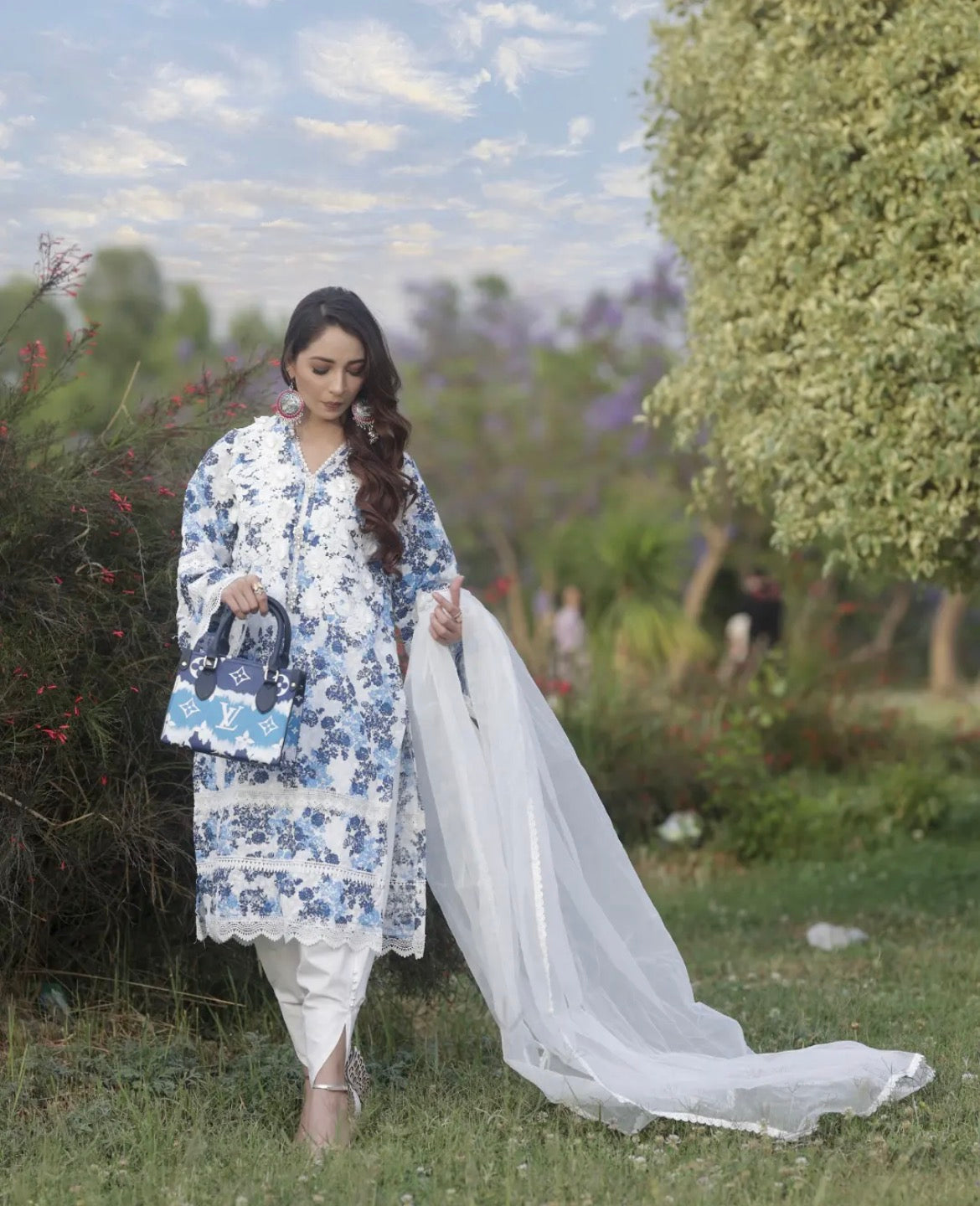 3 pcs White with Blue Flowers