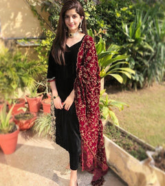 3 pcs Black with Mehroon Dupatta