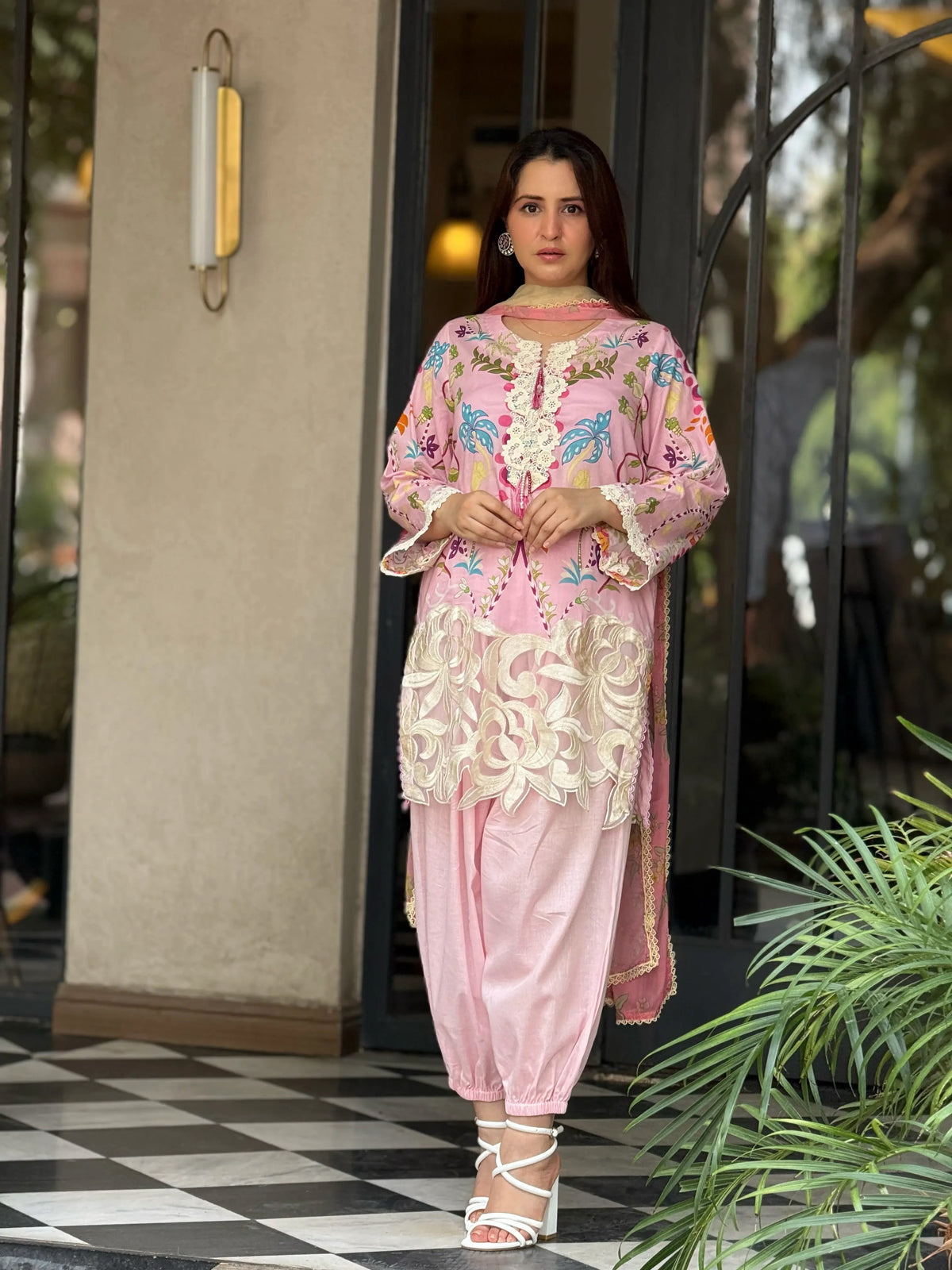 Melon by Anam – Soft Pink Luxury Lawn 3PC Suit