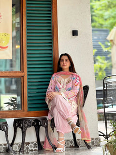 Melon by Anam – Soft Pink Luxury Lawn 3PC Suit