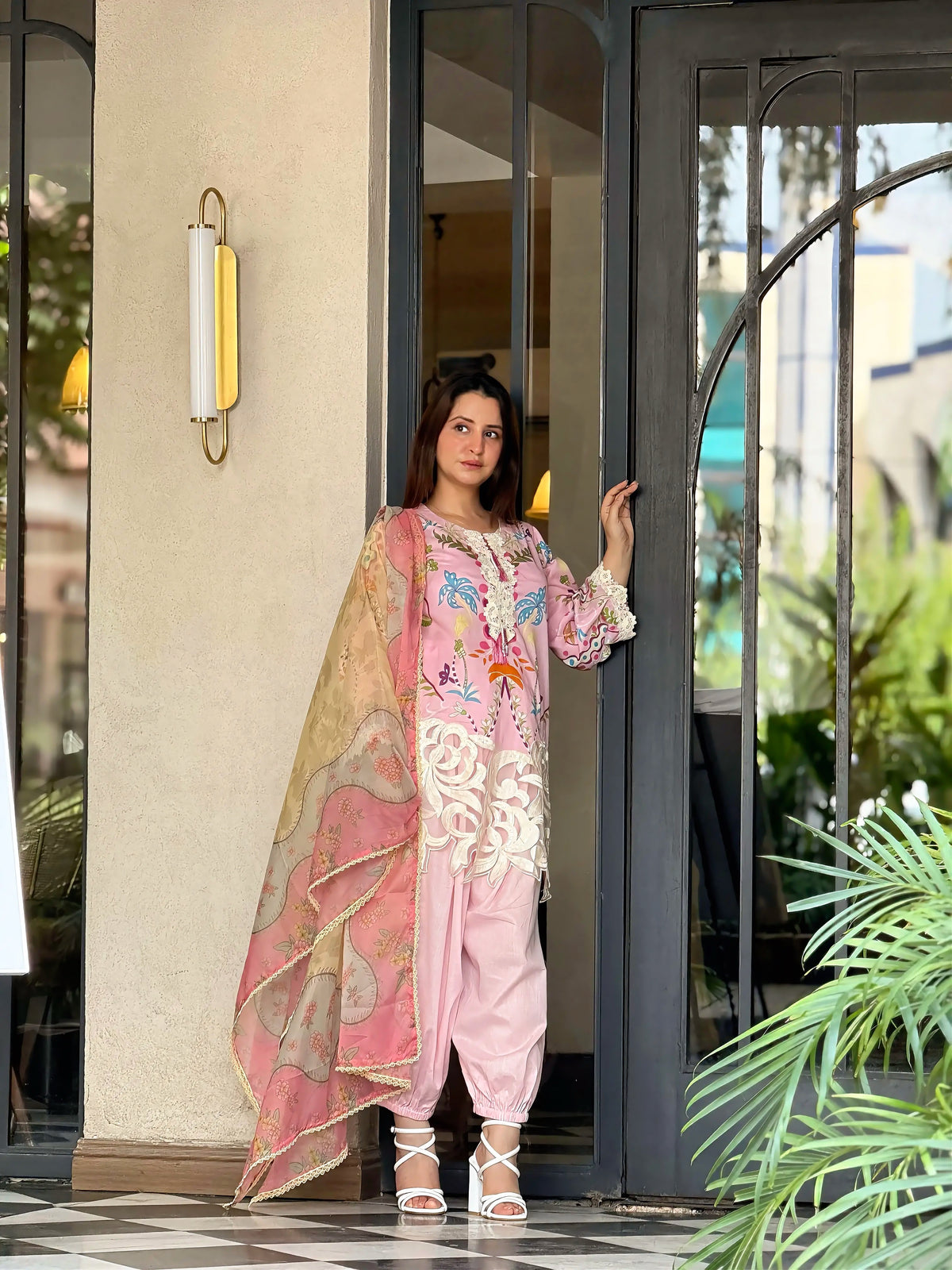 Melon by Anam – Soft Pink Luxury Lawn 3PC Suit