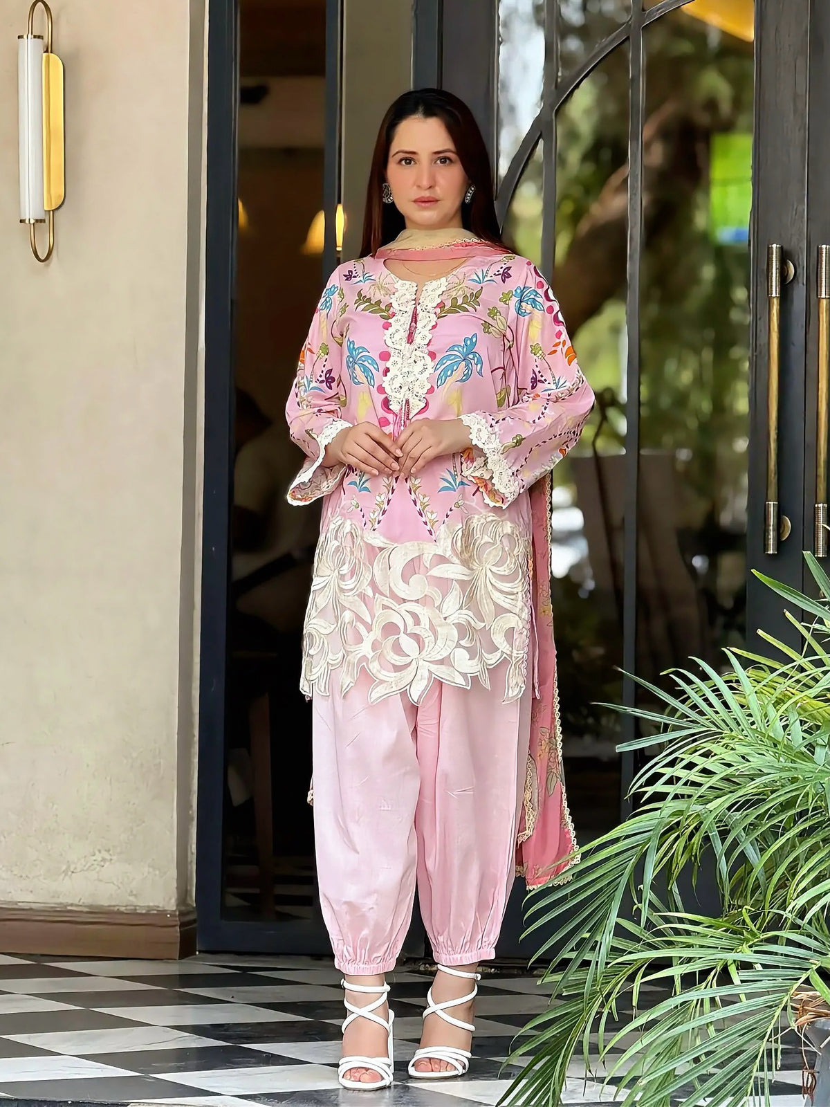 Melon by Anam – Soft Pink Luxury Lawn 3PC Suit